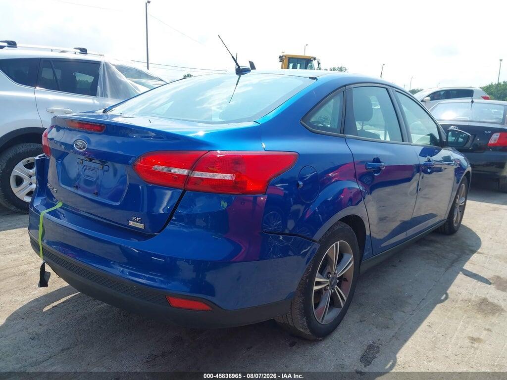 1FADP3FE7JL215592 2018 FORD FOCUS photo no. 4