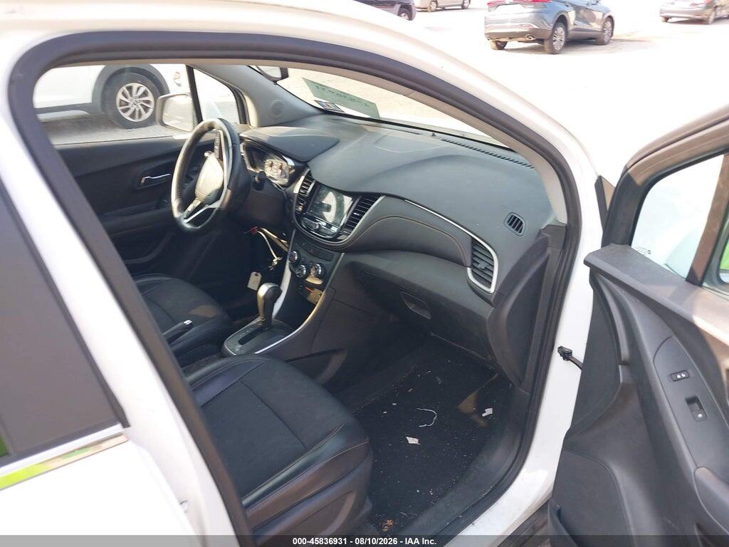 3GNCJPSB6JL280228 2018 CHEVROLET TRAX photo no. 5