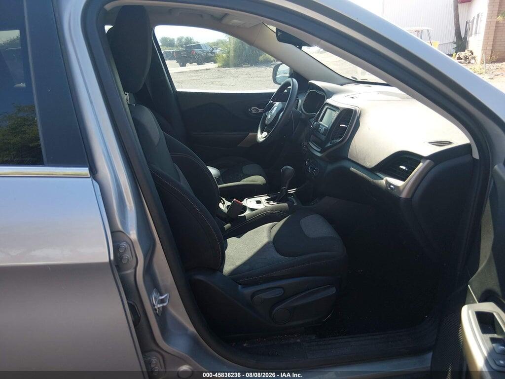 1C4PJLCB0JD537116 2018 JEEP CHEROKEE photo no. 5