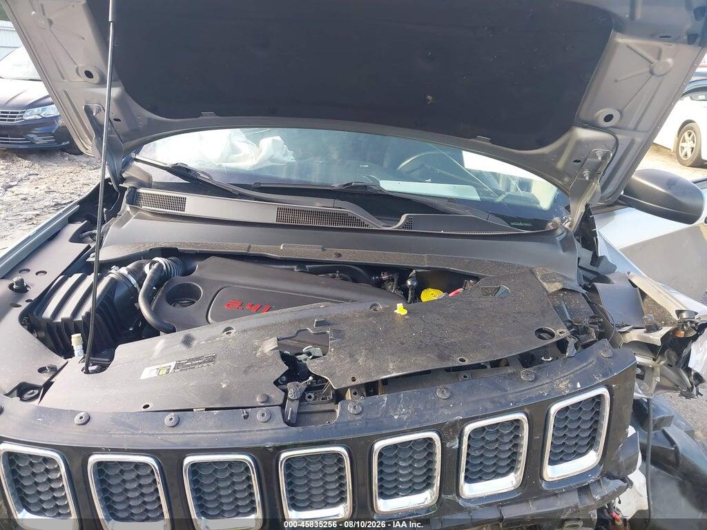 3C4NJDAB8JT126606 2018 JEEP COMPASS photo no. 10