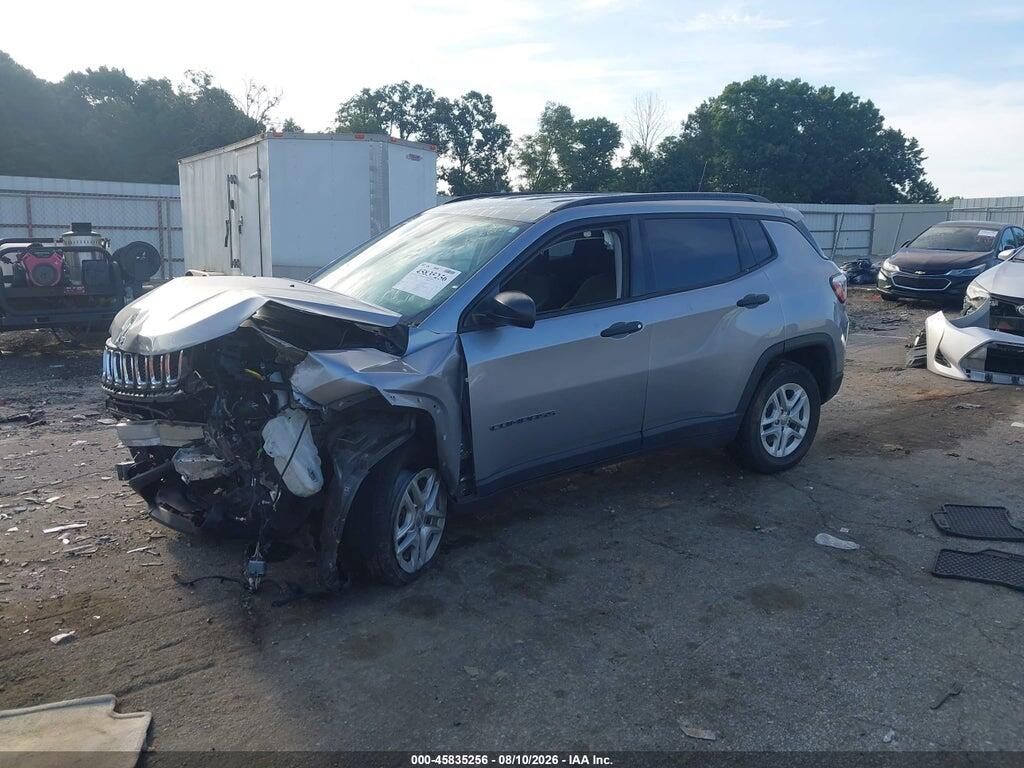 3C4NJDAB8JT126606 2018 JEEP COMPASS photo no. 2