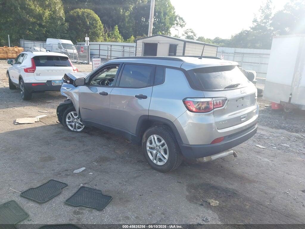 3C4NJDAB8JT126606 2018 JEEP COMPASS photo no. 3