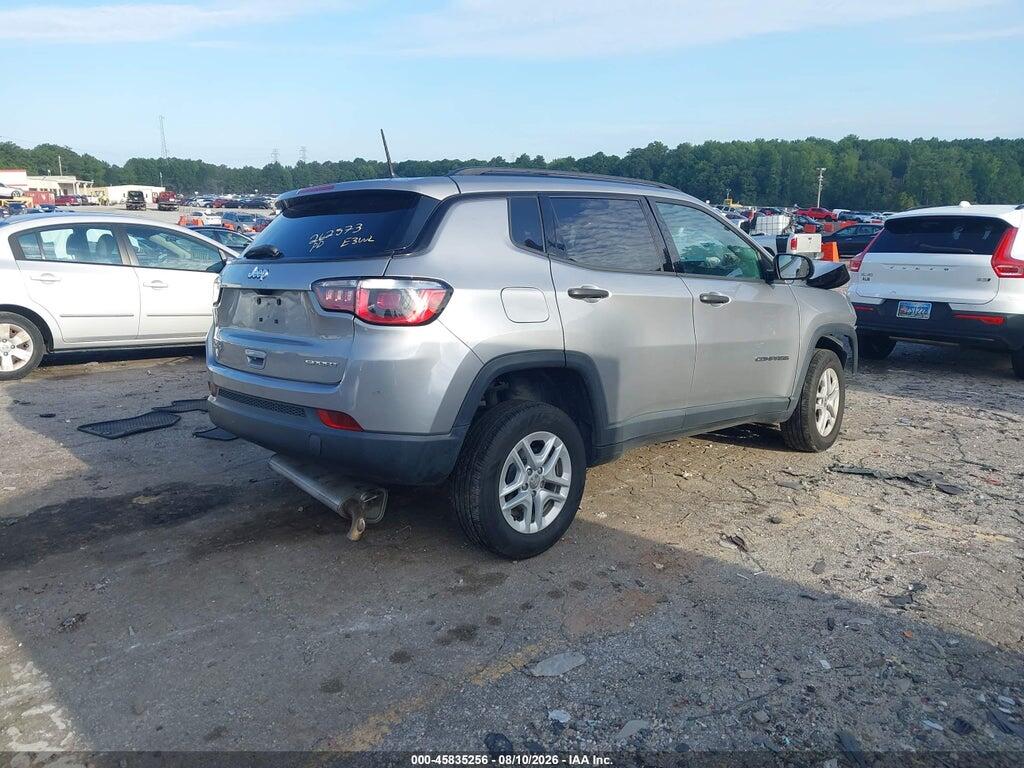 3C4NJDAB8JT126606 2018 JEEP COMPASS photo no. 4