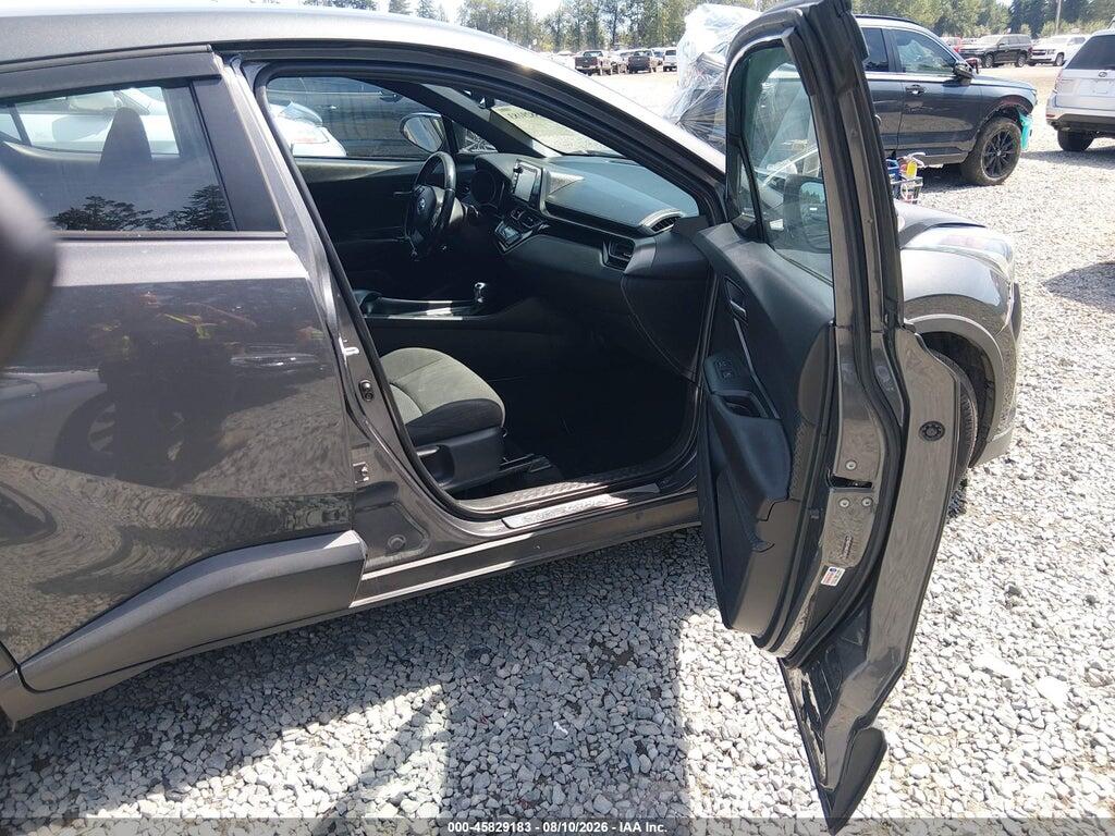 NMTKHMBX7JR007219 2018 TOYOTA C-HR photo no. 5