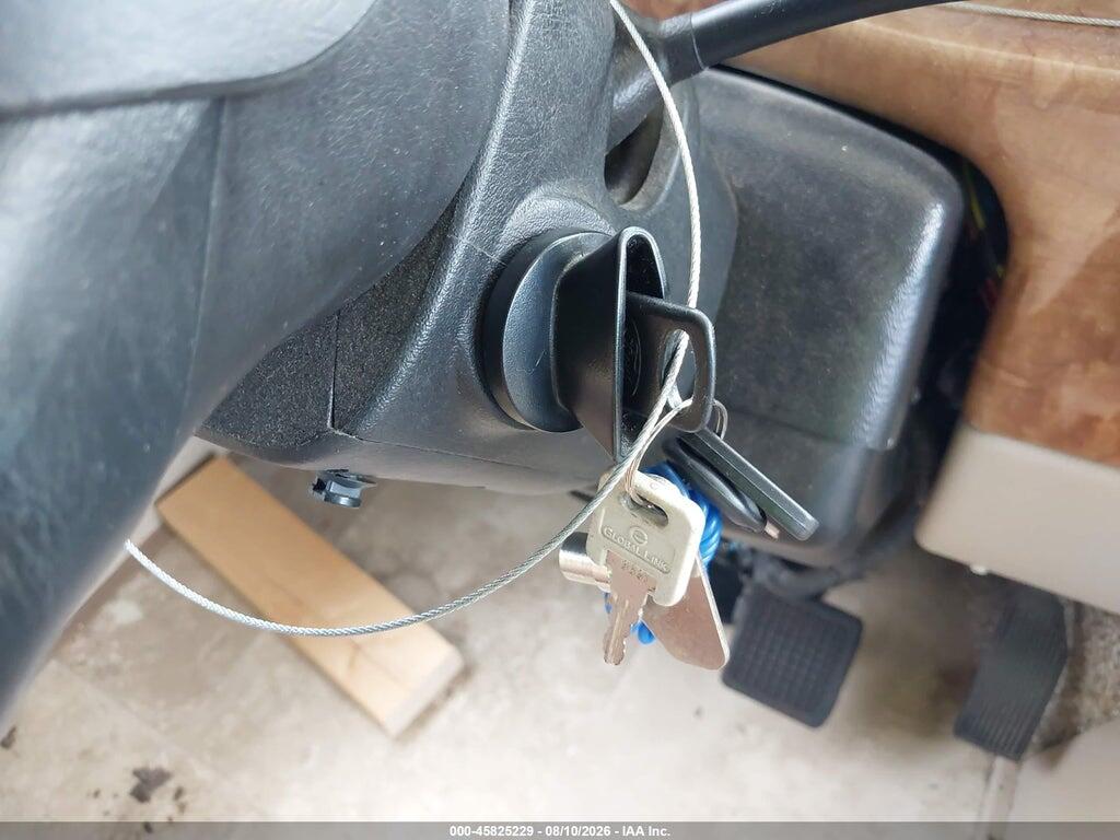 1F66F5DY0J0A08576 2018 FORD F53 photo no. 11