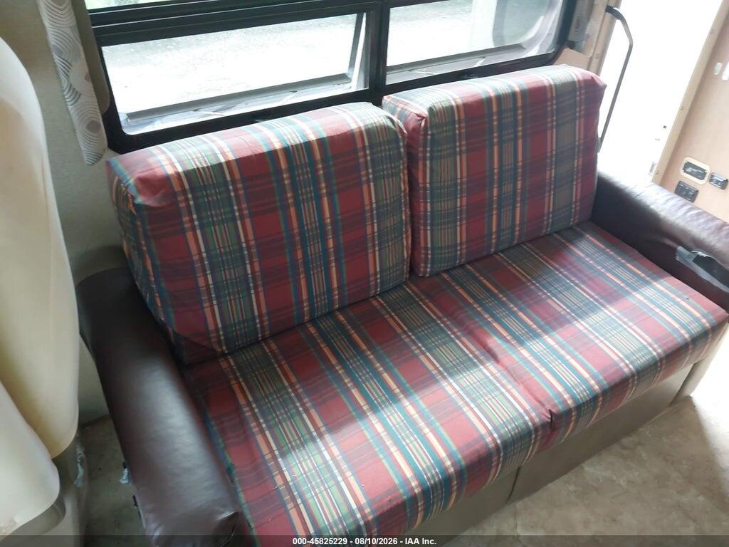 1F66F5DY0J0A08576 2018 FORD F53 photo no. 12