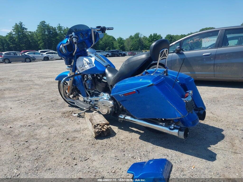 1HD1KBC17JB667330 2018 HARLEY-DAVIDSON FLHX photo no. 3