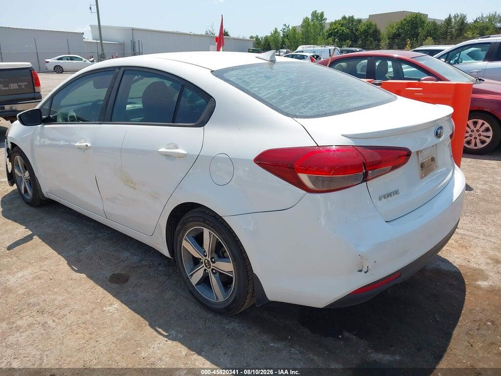 3KPFL4A70JE178908 2018 KIA FORTE photo no. 3