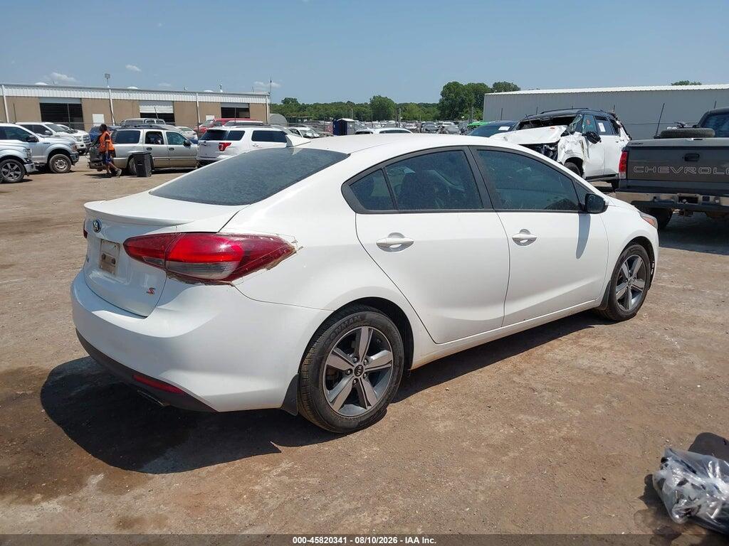 3KPFL4A70JE178908 2018 KIA FORTE photo no. 4