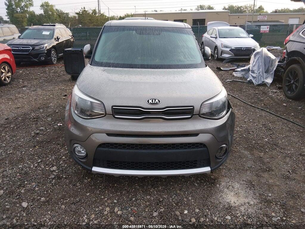 KNDJP3A53J7611807 2018 KIA SOUL photo no. 12