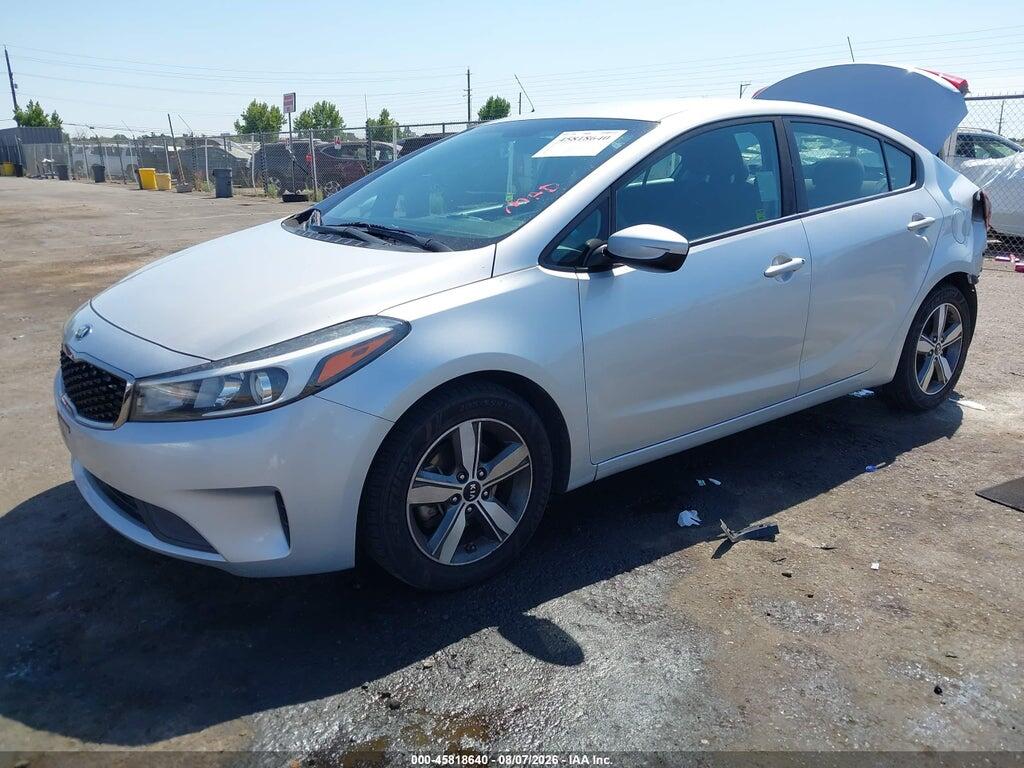 3KPFL4A71JE169893 2018 KIA FORTE photo no. 2