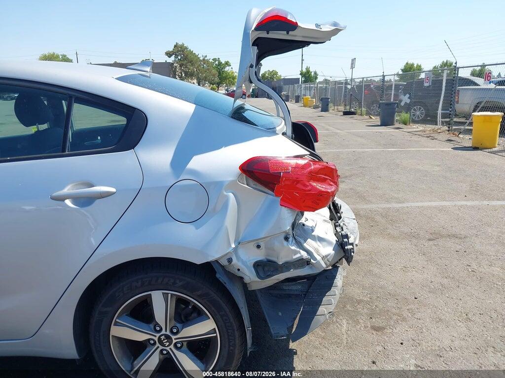 3KPFL4A71JE169893 2018 KIA FORTE photo no. 6