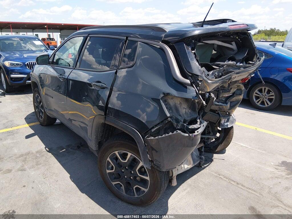 3C4NJDDB3JT483638 2018 JEEP COMPASS photo no. 3