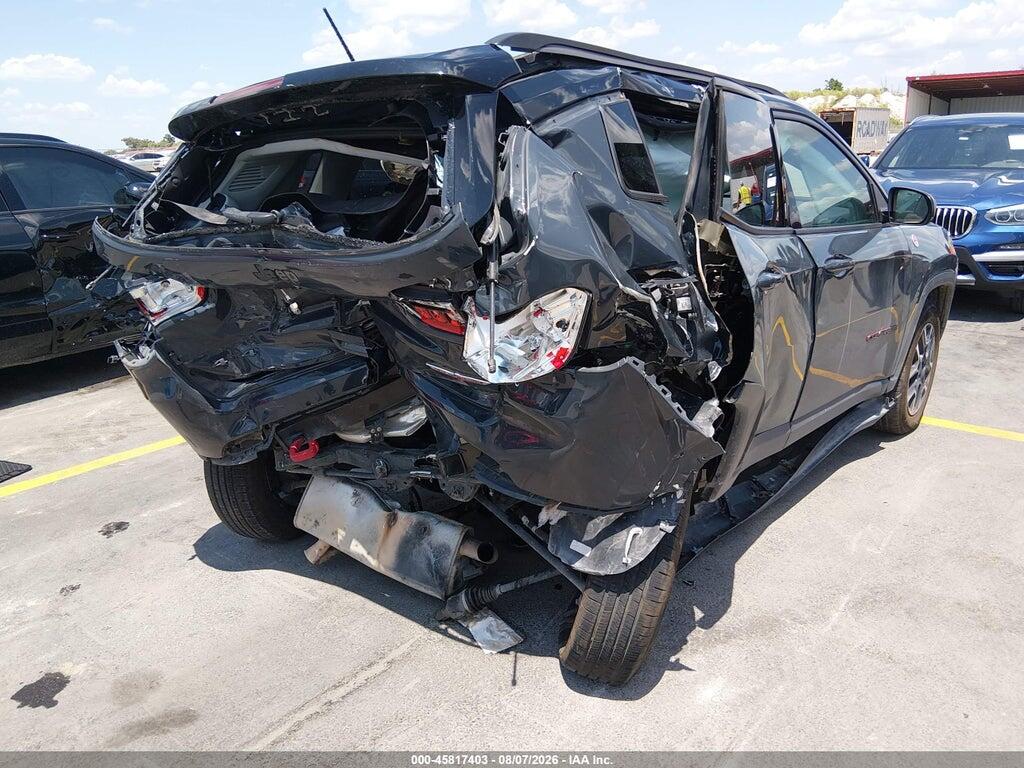 3C4NJDDB3JT483638 2018 JEEP COMPASS photo no. 4