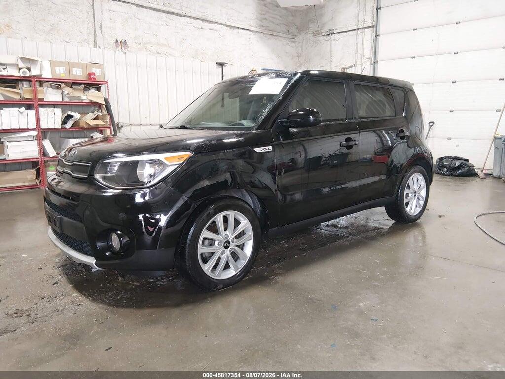 KNDJP3A55J7899037 2018 KIA SOUL photo no. 2