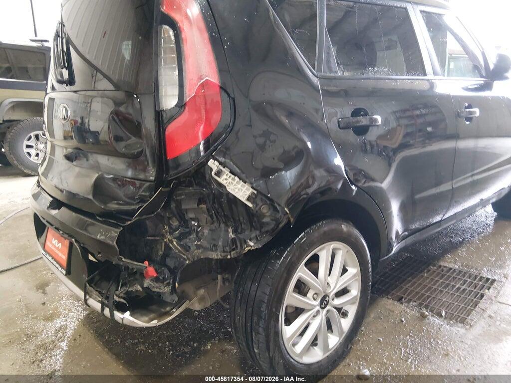 KNDJP3A55J7899037 2018 KIA SOUL photo no. 6