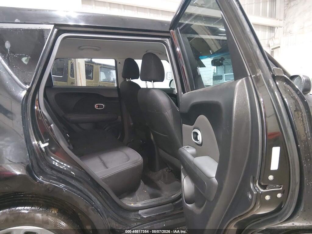 KNDJP3A55J7899037 2018 KIA SOUL photo no. 8