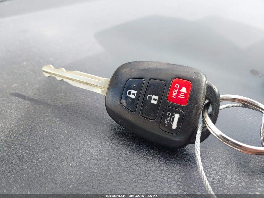 5YFBURHE4JP841733 2018 TOYOTA COROLLA photo no. 11