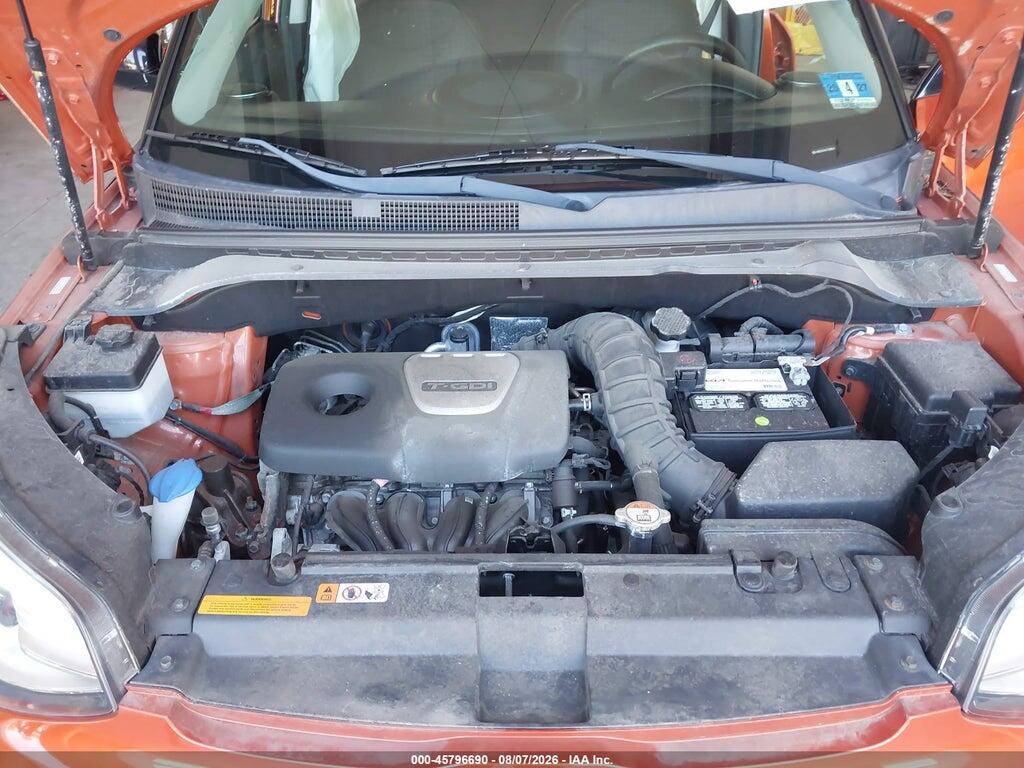 KNDJX3AA1J7588914 2018 KIA SOUL photo no. 10