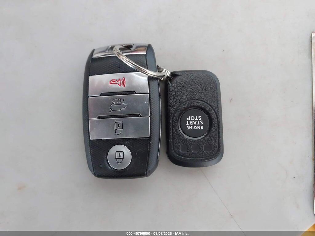 KNDJX3AA1J7588914 2018 KIA SOUL photo no. 11
