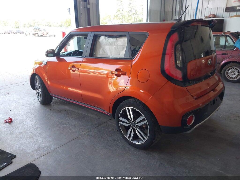 KNDJX3AA1J7588914 2018 KIA SOUL photo no. 3