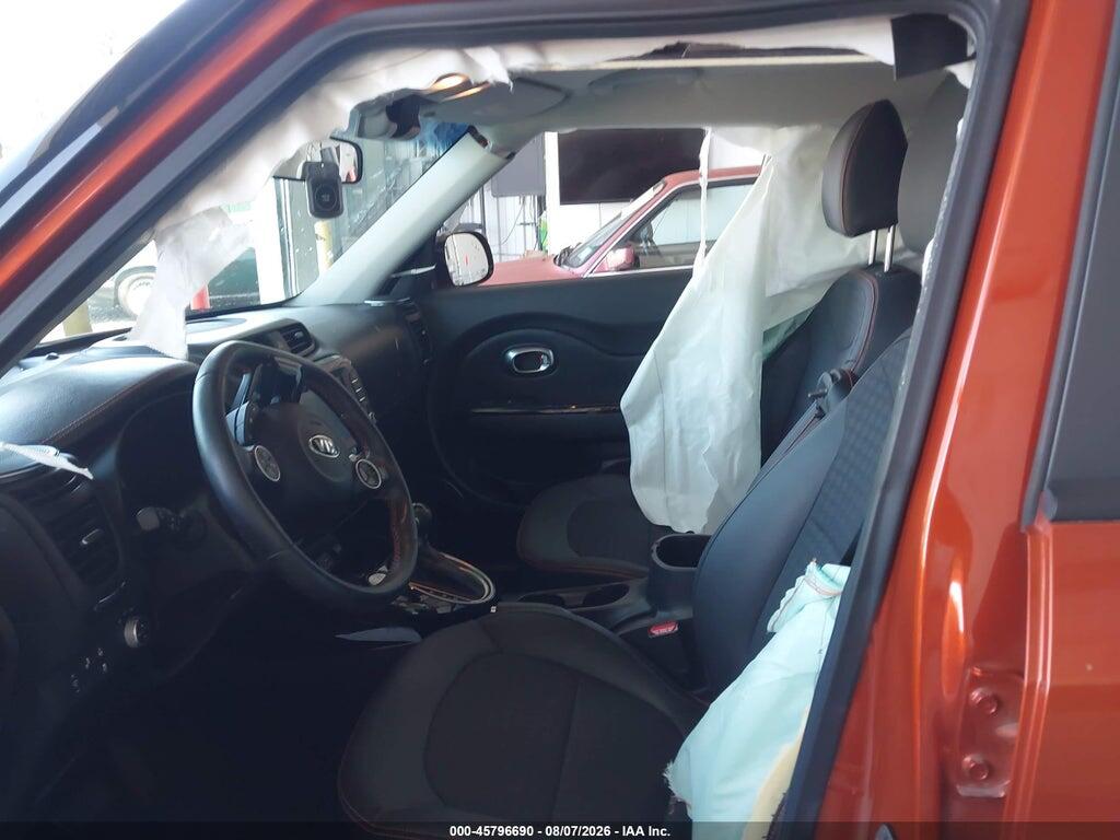KNDJX3AA1J7588914 2018 KIA SOUL photo no. 5