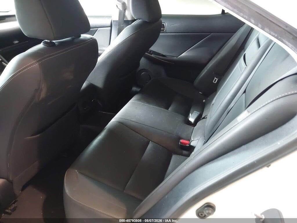 JTHBA1D21J5066275 2018 LEXUS IS 300 photo no. 8
