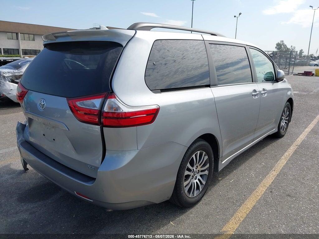 5TDYZ3DC3JS932612 2018 TOYOTA SIENNA photo no. 4