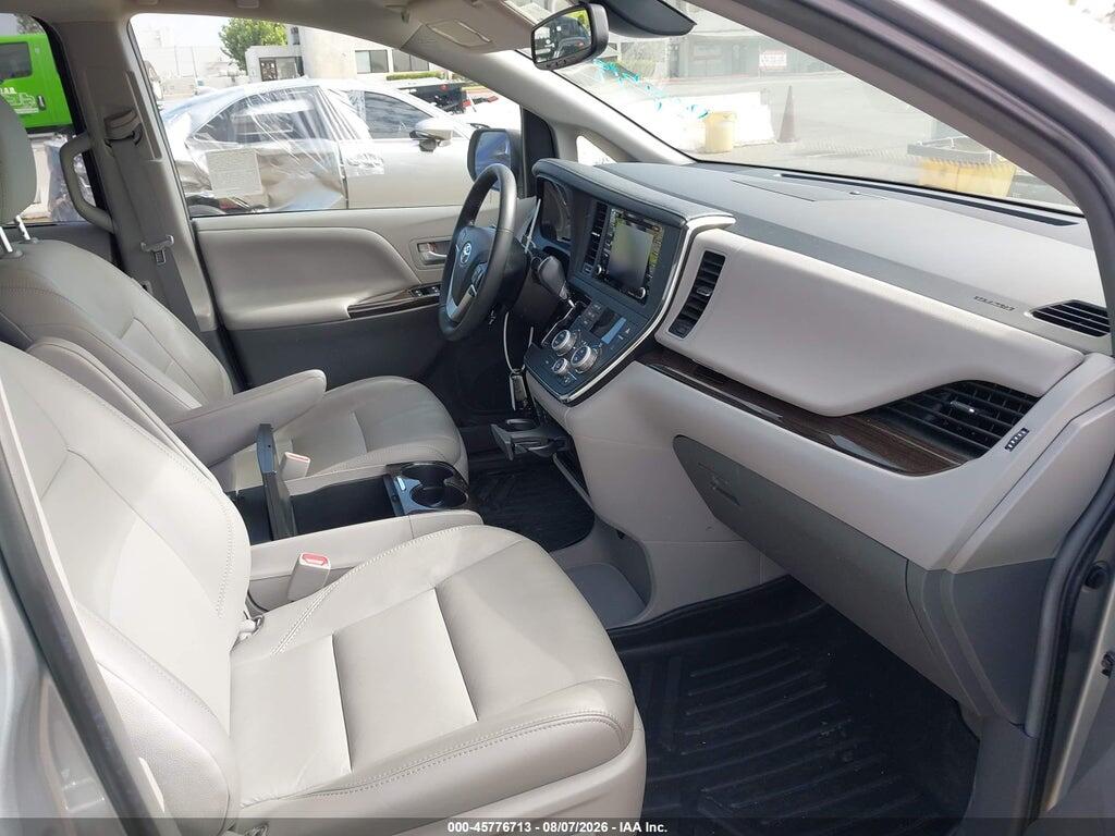 5TDYZ3DC3JS932612 2018 TOYOTA SIENNA photo no. 5