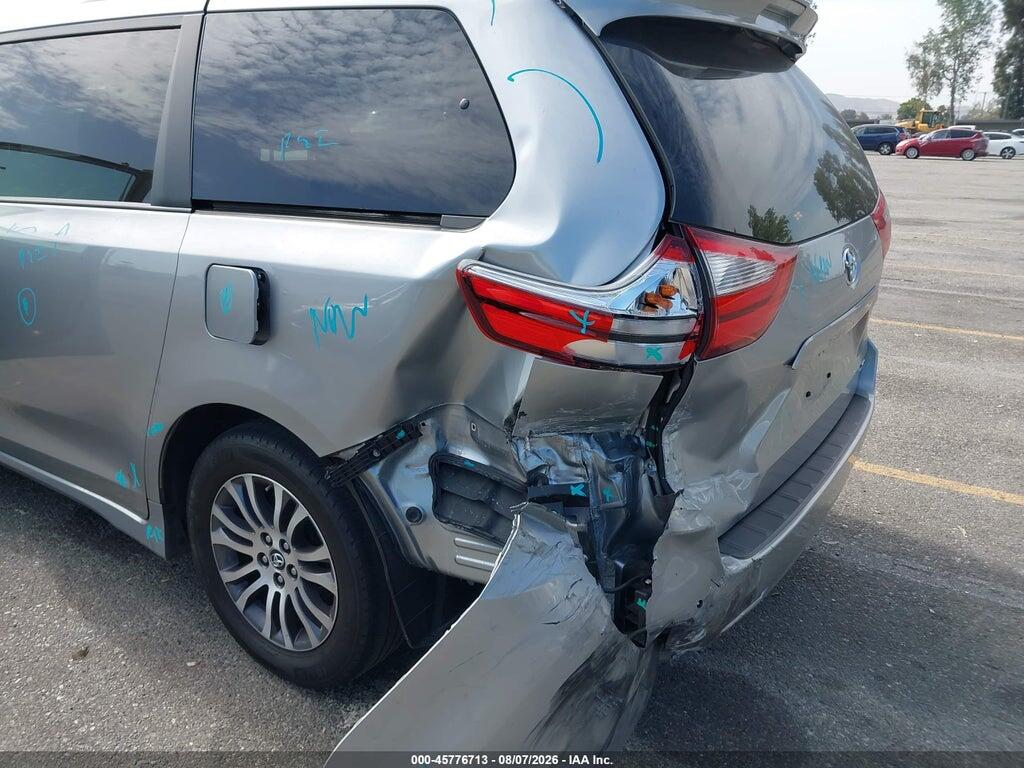 5TDYZ3DC3JS932612 2018 TOYOTA SIENNA photo no. 6
