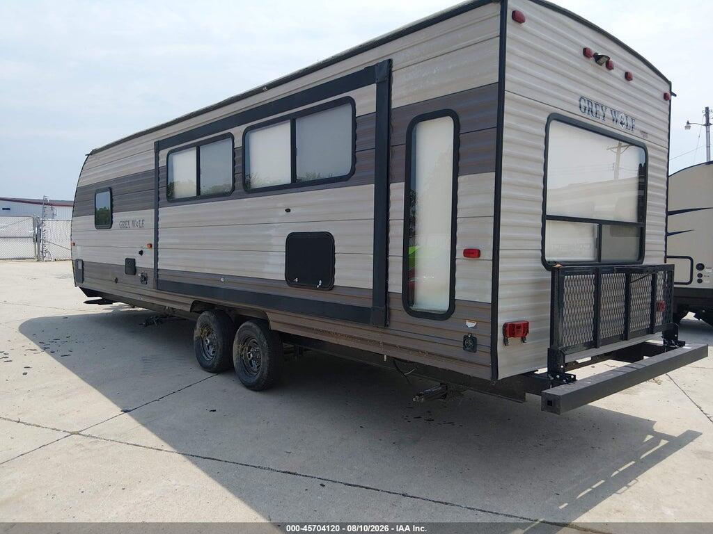 4X4TCKB24JK044176 2018 CHER GREY WOL photo no. 3