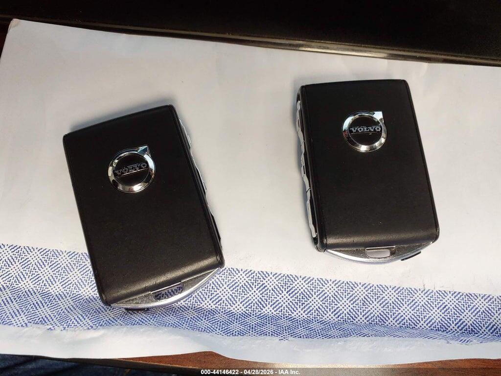 YV4A22PK8J1194397 2018 VOLVO XC90 photo no. 11