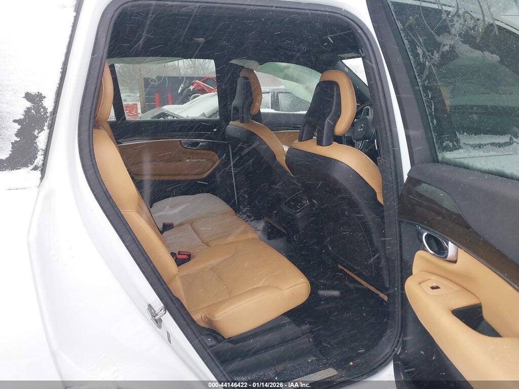 YV4A22PK8J1194397 2018 VOLVO XC90 photo no. 8