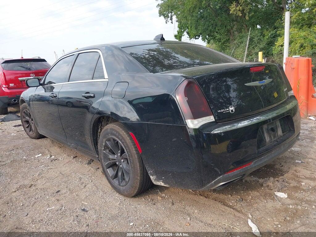 2C3CCAAG8KH601696 2019 CHRYSLER 300 photo no. 3