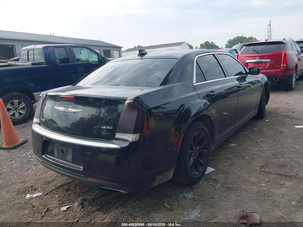 2C3CCAAG8KH601696 2019 CHRYSLER 300 photo no. 4