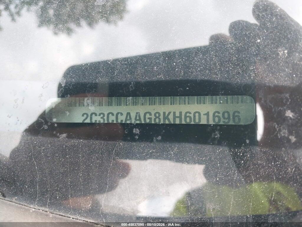 2C3CCAAG8KH601696 2019 CHRYSLER 300 photo no. 9