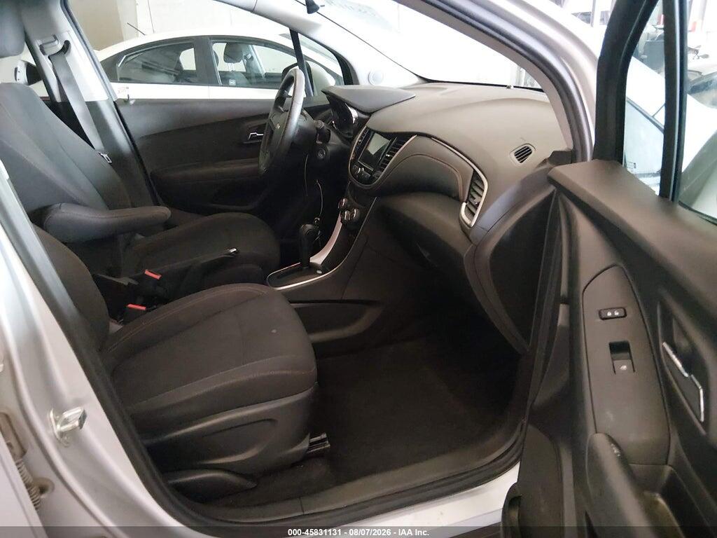 3GNCJNSB8KL211370 2019 CHEVROLET TRAX photo no. 5