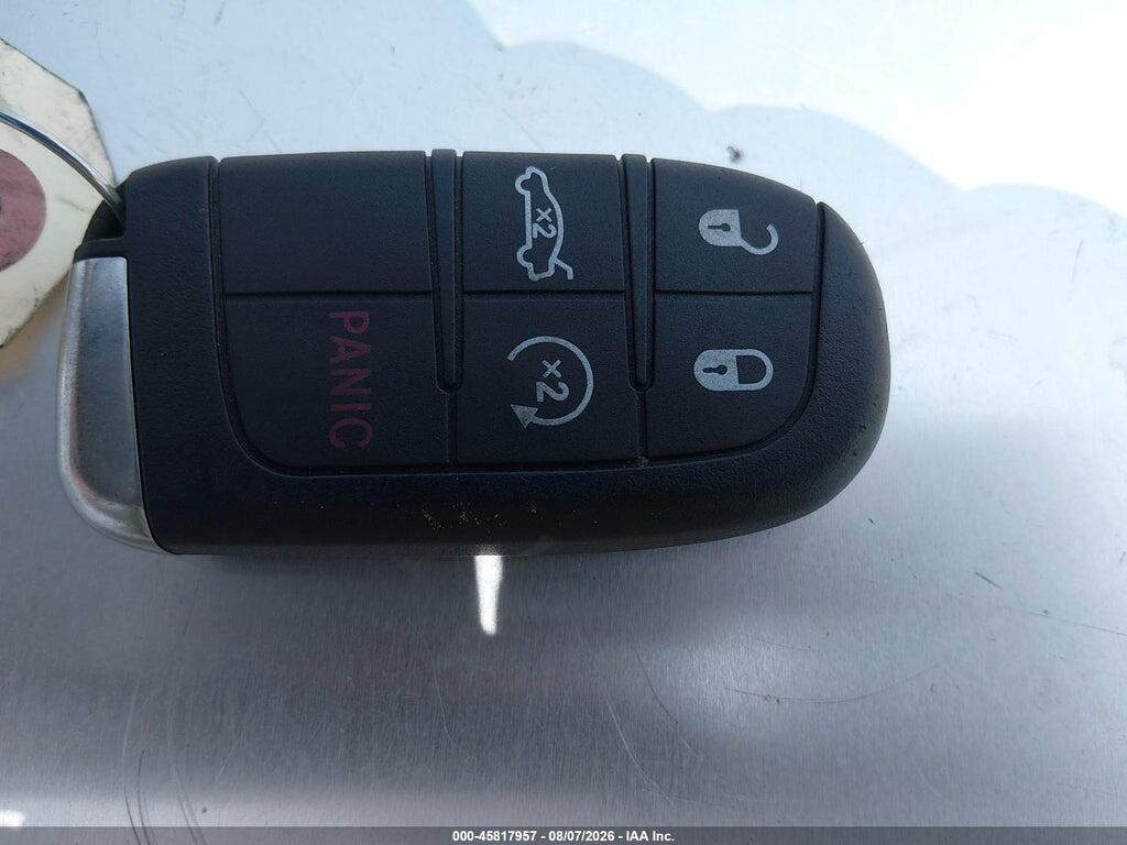 2C3CCAEG3KH585790 2019 CHRYSLER 300 photo no. 11