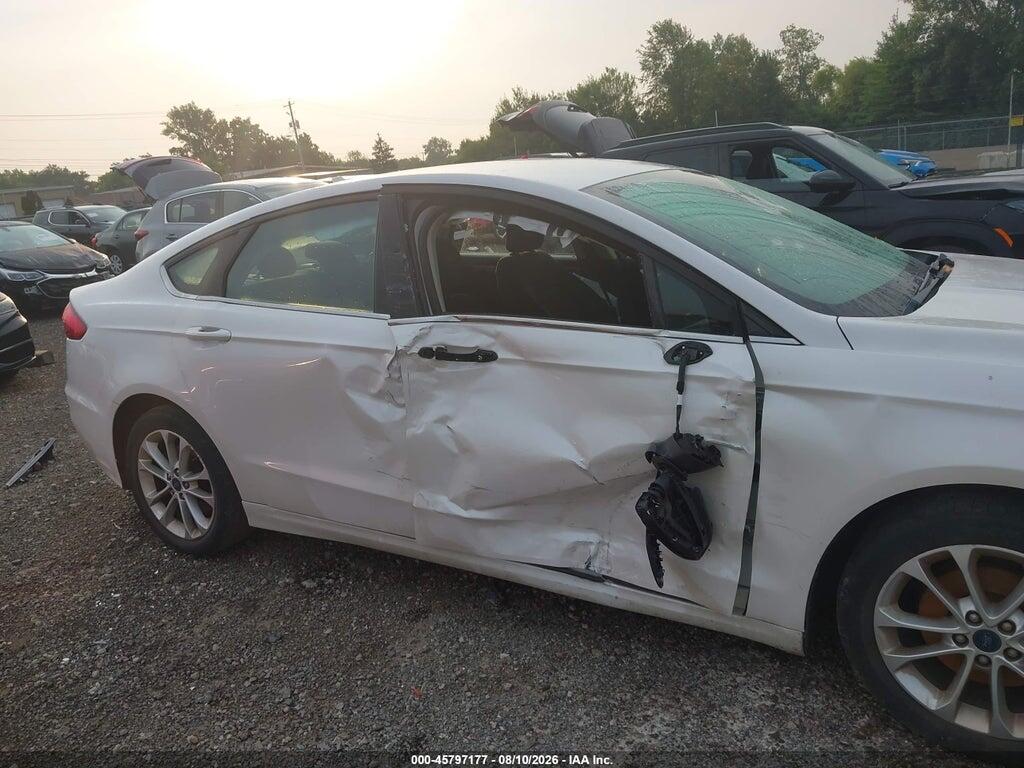 3FA6P0LU0KR211132 2019 FORD FUSION HYBRID photo no. 12