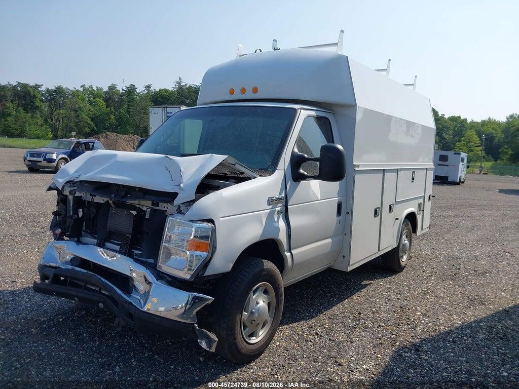 1FDWE3F66KDC06228 2019 FORD E-350 CUTAWAY photo no. 2