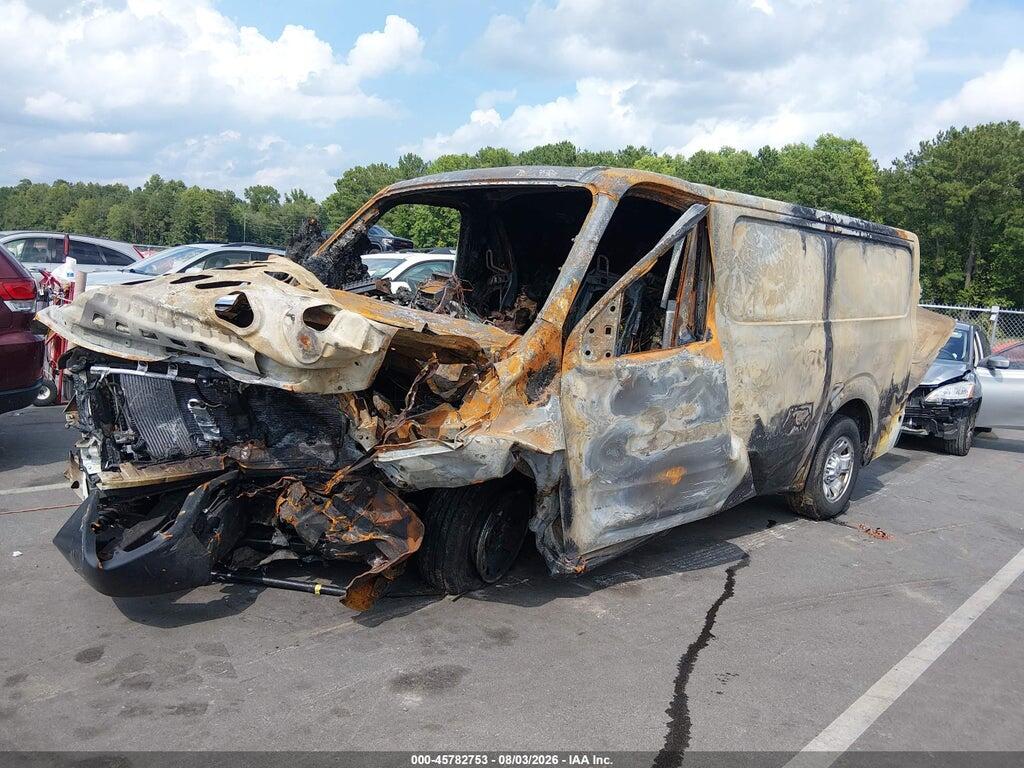 1N6BF0KY8LN800320 2020 NISSAN NV CARGO NV2500 HD photo no. 2