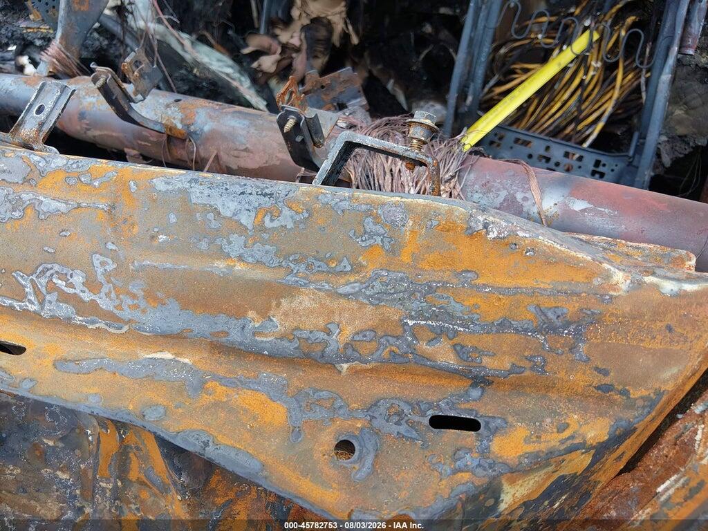1N6BF0KY8LN800320 2020 NISSAN NV CARGO NV2500 HD photo no. 9
