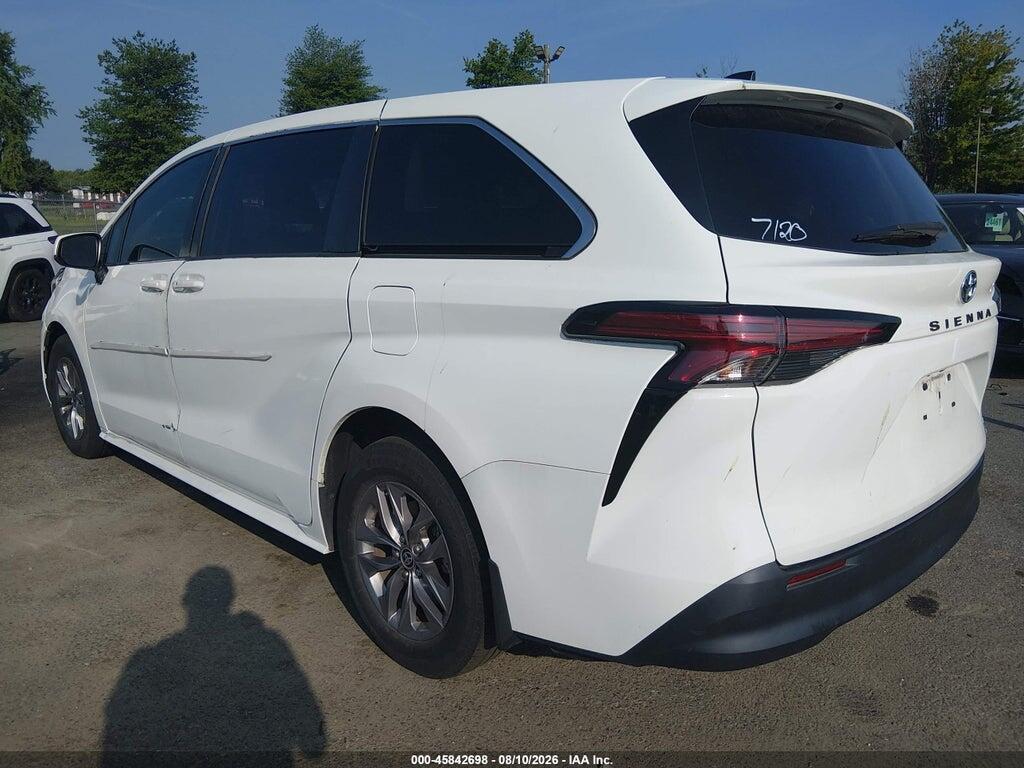 5TDKRKEC2MS007564 2021 TOYOTA SIENNA photo no. 3