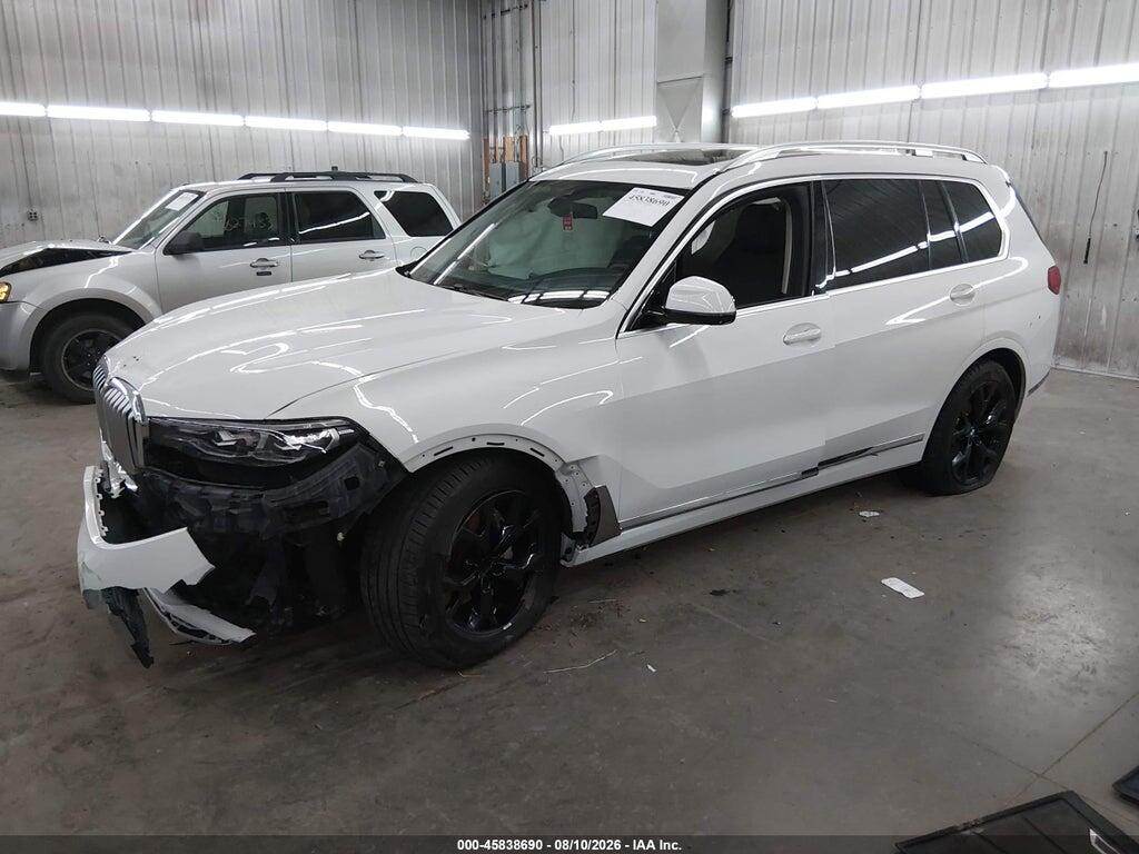 5UXCW2C07M9D86440 2021 BMW X7 photo no. 2