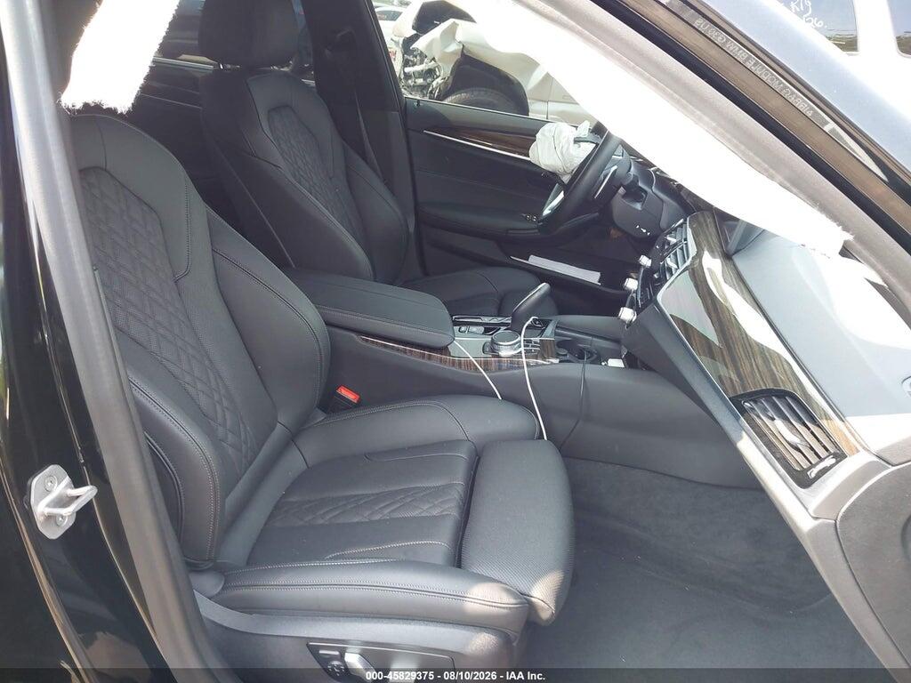 WBA73BJ02MWX26653 2021 BMW 5 SERIES photo no. 5