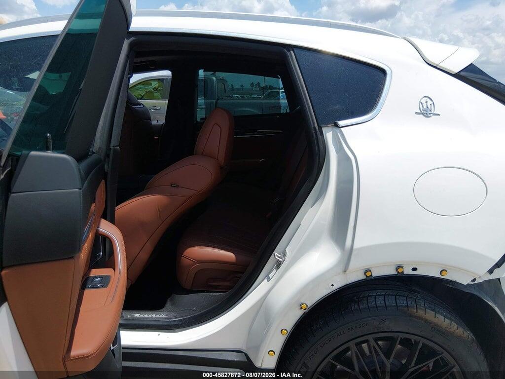 ZN661XUL6MX363550 2021 MASERATI LEVANTE photo no. 8