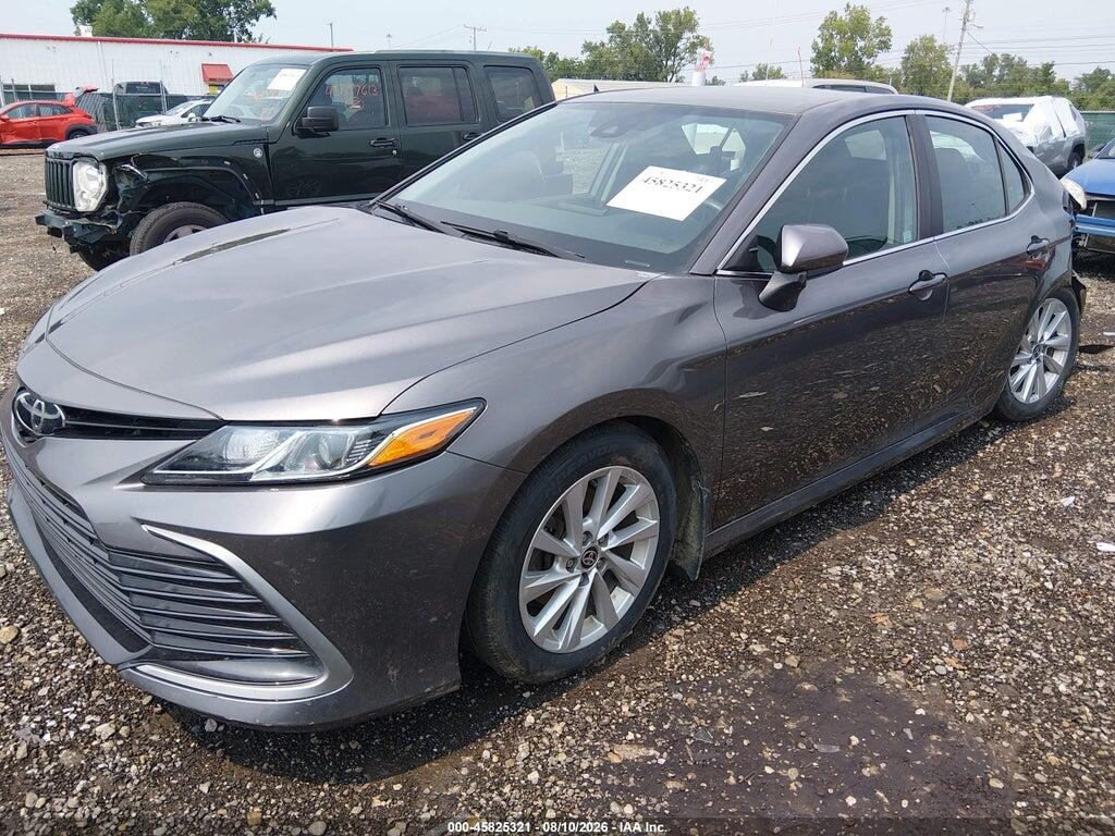 4T1C11AK2MU520744 2021 TOYOTA CAMRY photo no. 2