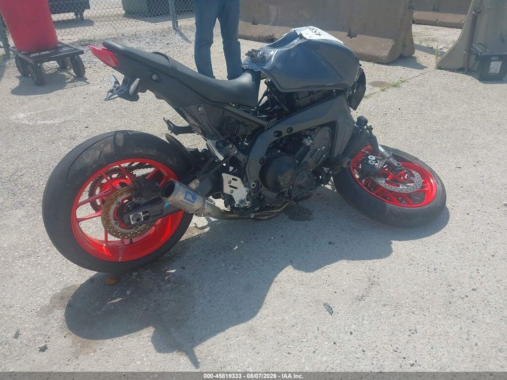 JYARN71E9MA001820 2021 YAMAHA MT09 photo no. 11