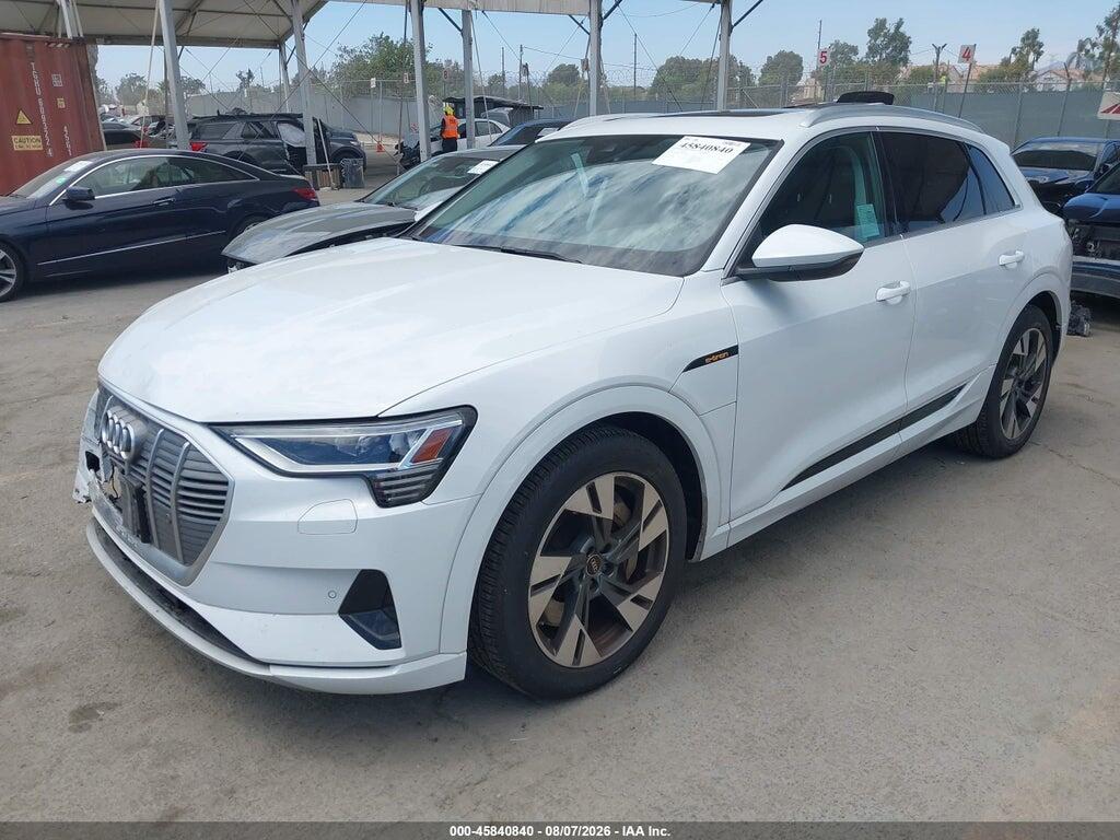 WA1AAAGE8NB025677 2022 AUDI E-TRON photo no. 2