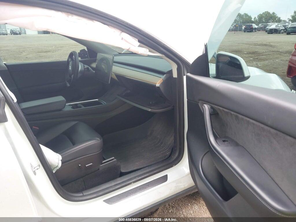 7SAYGDEE2NF332141 2022 TESLA MODEL Y photo no. 5